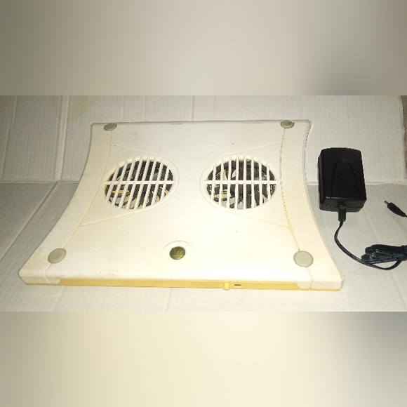 Targus Chill Mat Cooler - Picture 1 of 3